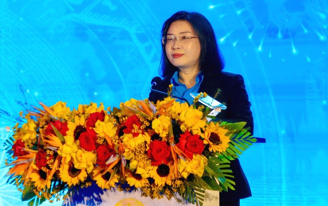 B&agrave; Phan Thị Th&uacute;y Linh, Chủ tịch Li&ecirc;n đo&agrave;n Lao động TP. Đ&agrave; Nẵng.