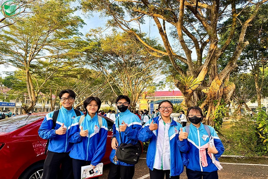 Th&iacute; sinh tại điểm thi Trường THPT Nguyễn Du &ndash; Bảo Lộc.