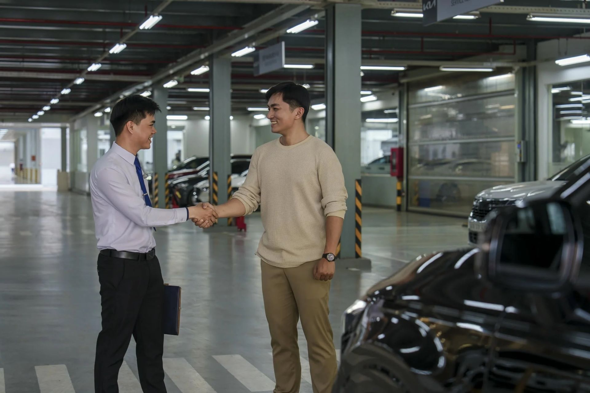 THACO AUTO tận t&acirc;m phục vụ, đồng h&agrave;nh c&ugrave;ng kh&aacute;ch h&agrave;ng tr&ecirc;n mọi h&agrave;nh tr&igrave;nh.