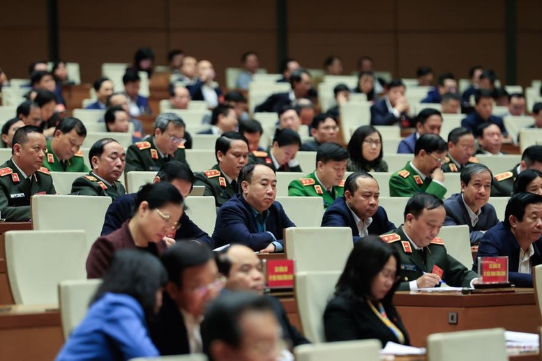 C&aacute;c đại biểu dự Hội nghị to&agrave;n quốc nghi&ecirc;n cứu, học tập, qu&aacute;n triệt v&agrave; triển khai thực hiện Nghị quyết Đại hội XIV của Đảng, s&aacute;ng 7/2, tại Hội trường Di&ecirc;n Hồng, Nh&agrave; Quốc hội - Ảnh: VGP/Nhật Bắc