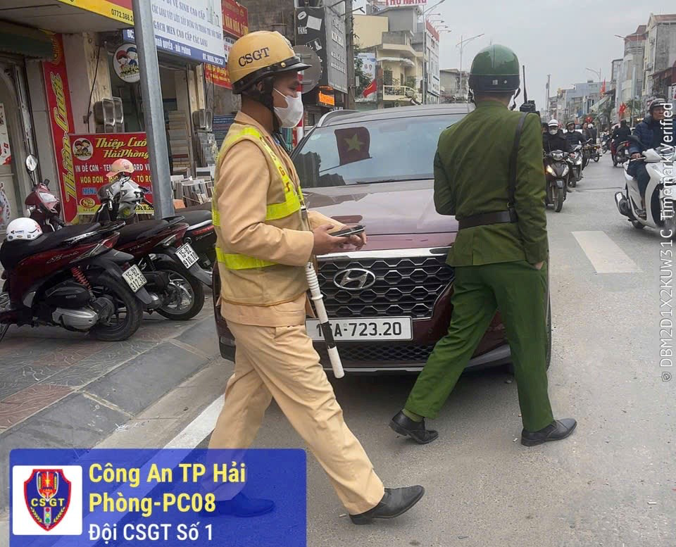 Hải Phòng: Quyết liệt ra quân xử lý nghiêm xe dừng, đỗ trái phép dịp Tết