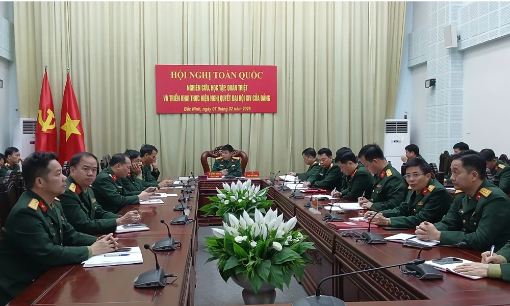 C&aacute;c đại biểu dự hội nghị tại điểm cầu Đảng bộ Qu&acirc;n sự tỉnh.