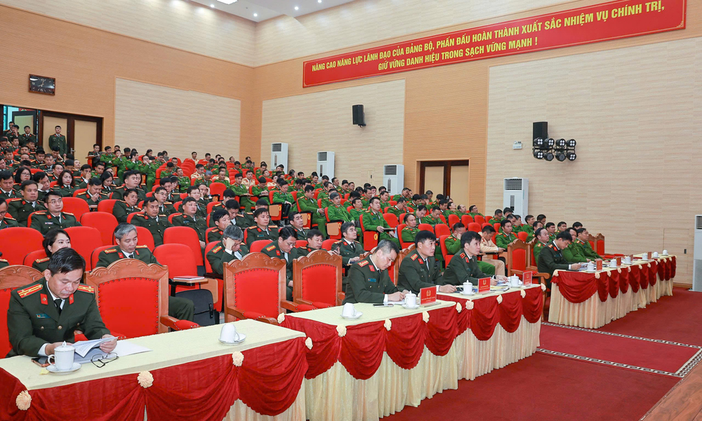 Quang cảnh hội nghị tại điểm cầu Đảng bộ C&ocirc;ng an tỉnh. Ảnh: Lăng D&agrave;nh