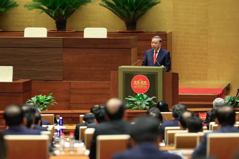 Tổng B&iacute; thư T&ocirc; L&acirc;m đề nghị, ngay sau Hội nghị n&agrave;y, c&aacute;c cấp ủy, tổ chức đảng, ch&iacute;nh quyền, Mặt trận Tổ quốc v&agrave; c&aacute;c tổ chức ch&iacute;nh trị- x&atilde; hội khẩn trương x&aacute;c định r&otilde; những việc cần l&agrave;m ngay, những kh&acirc;u đột ph&aacute; cần tập trung l&atilde;nh đạo, chỉ đạo, n&oacute;i đi đ&ocirc;i với l&agrave;m, l&agrave;m đến nơi đến chốn, l&agrave;m ra kết quả cụ thể - Ảnh: VGP/Nhật Bắc