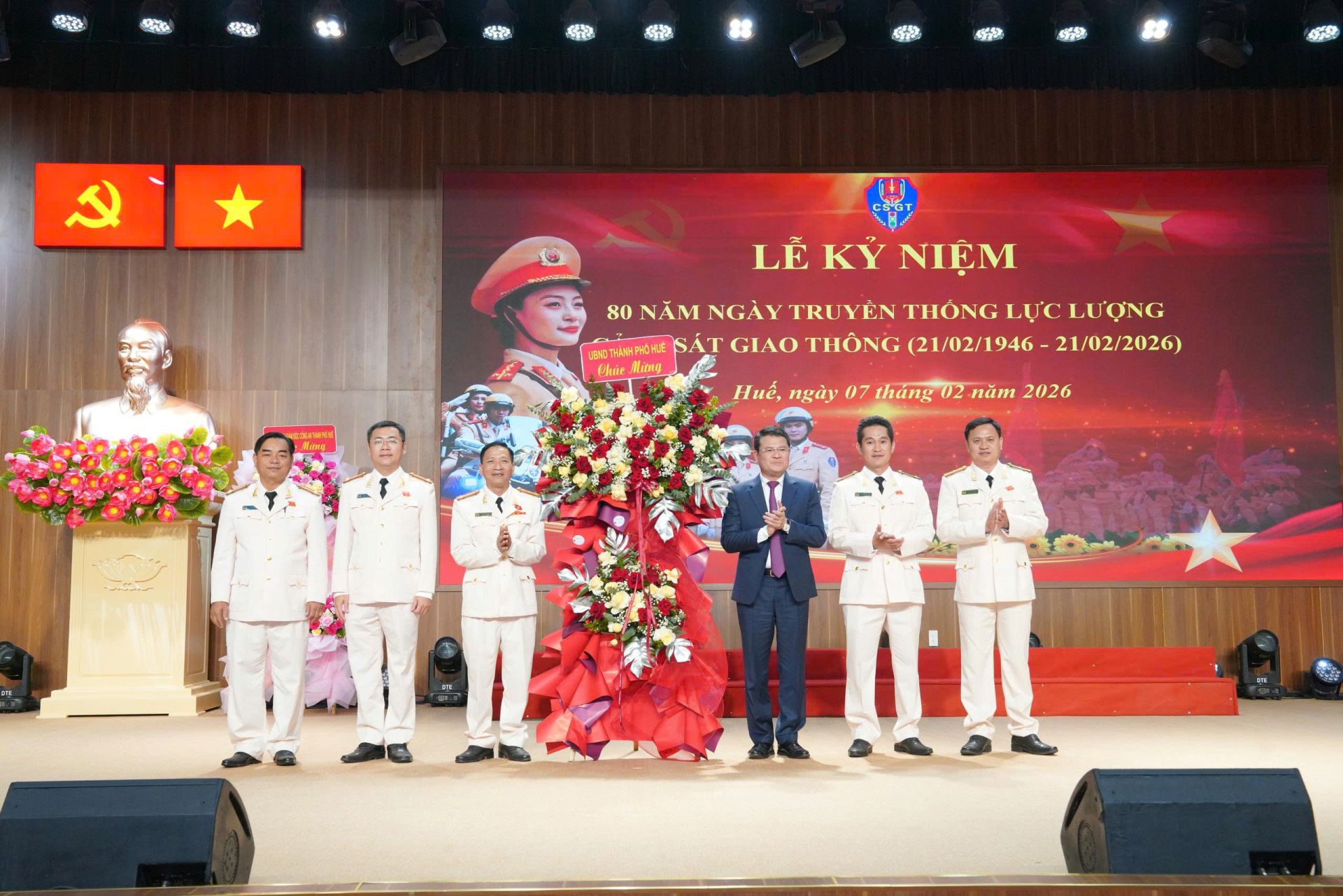 Công an TP Huế kỷ niệm 80 năm Ngày truyền thống lực lượng Cảnh sát giao thông