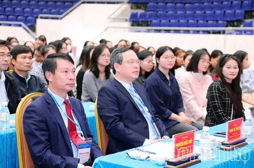 Phú Thọ khai mạc Kỳ xét tuyển viên chức ngành Giáo dục