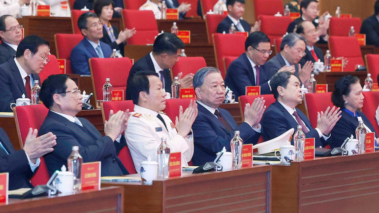 Tổng B&iacute; thư T&ocirc; L&acirc;m, c&aacute;c l&atilde;nh đạo, nguy&ecirc;n l&atilde;nh đạo Đảng, Nh&agrave; nước v&agrave; c&aacute;c đại biểu tham dự. (Ảnh TTXVN)