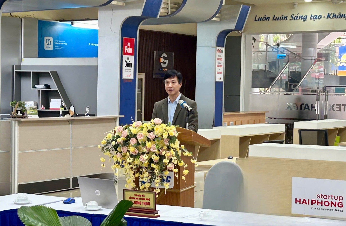 Ph&oacute; Gi&aacute;m đốc Sở L&ecirc; Lương Thịnh ph&aacute;t biểu.