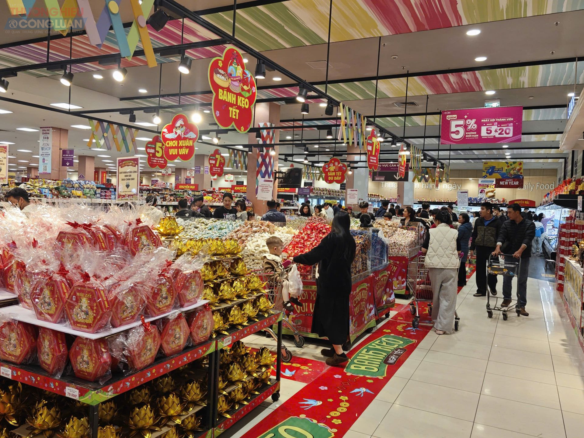 Thị trường bán lẻ và dịch vụ khởi sắc ngay đầu năm 2026