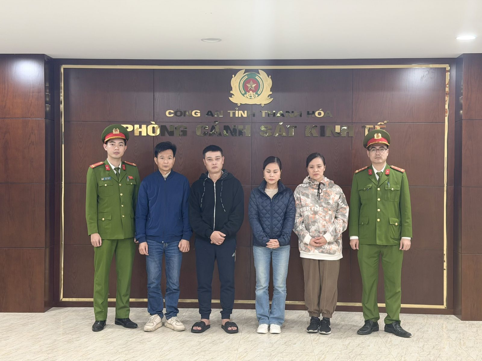 C&aacute;c đối tượng trong đường d&acirc;y bị khởi tố, bắt giữ.