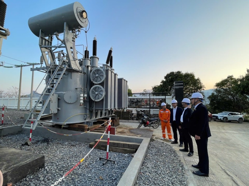 Đóng điện thành công dự án nâng công suất MBA T1 Trạm biến áp 110kV Phong Thổ 