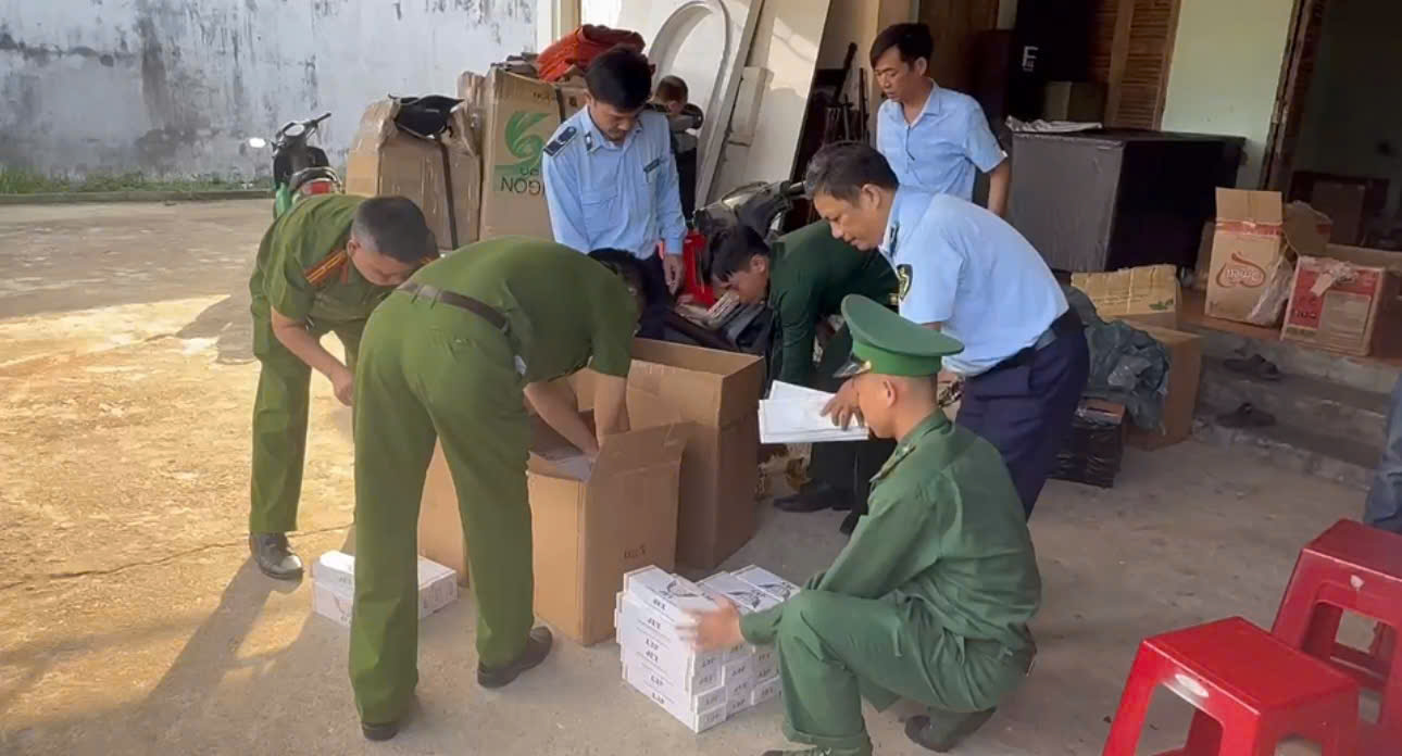 Quảng Ngãi: Phát hiện và thu giữ 1.400 bao thuốc lá điếu không rõ nguồn gốc