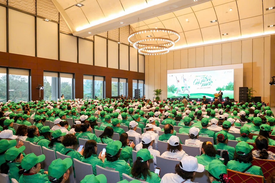 Quang cảnh Ng&agrave;y hội Sức khỏe H&ocirc; hấp NCT v&agrave; tọa đ&agrave;m &ldquo;L&aacute; phổi xanh &ndash; An l&agrave;nh người tuổi v&agrave;ng&rdquo;