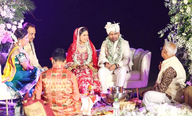 Du lịch cưới đang từng bước trở th&agrave;nh sản phẩm du lịch chuy&ecirc;n biệt, g&oacute;p phần định vị Đ&agrave; Nẵng l&agrave; điểm đến cưới hấp dẫn. Ảnh: Sở VHTTDL cung cấp.