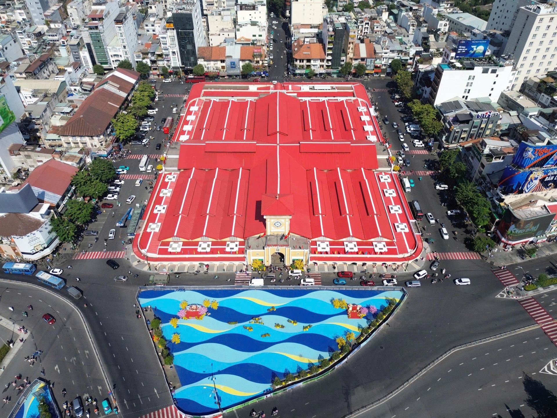 To&agrave;n cảnh chợ Bến Th&agrave;nh