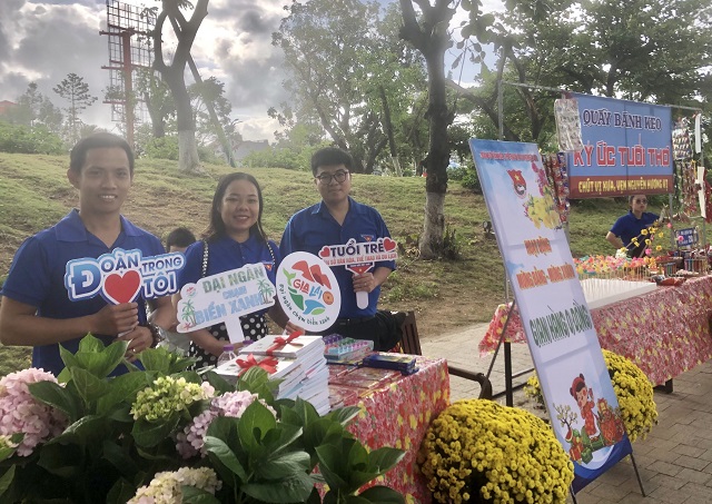 Khu vực &ldquo;Gian h&agrave;ng 0 đồng&rdquo; của tuổi trẻ Sở VH-TT&DL Gia Lai. Ảnh: VH