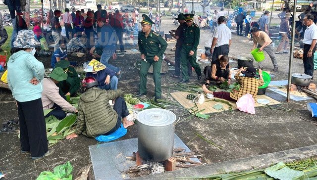 &ldquo;Ng&agrave;y hội B&aacute;nh chưng xanh&rdquo;.