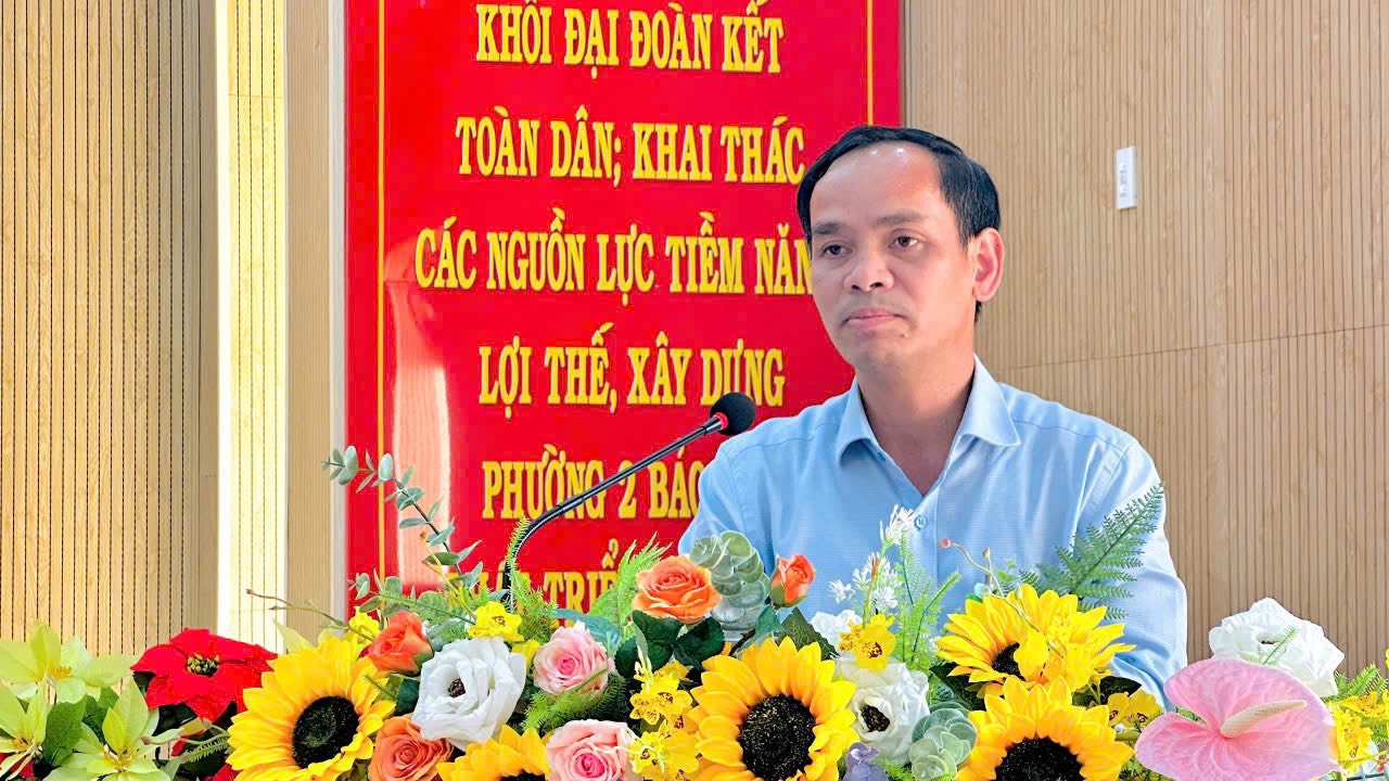 Ph&aacute;t biểu tại kỳ họp, đồng ch&iacute; Đa C&aacute;t Vinh &ndash; Ph&oacute; Chủ tịch HĐND tỉnh L&acirc;m Đồng ghi nhận v&agrave; đ&aacute;nh gi&aacute; cao những nỗ lực, kết quả đạt được của HĐND Phường 2 Bảo Lộc.