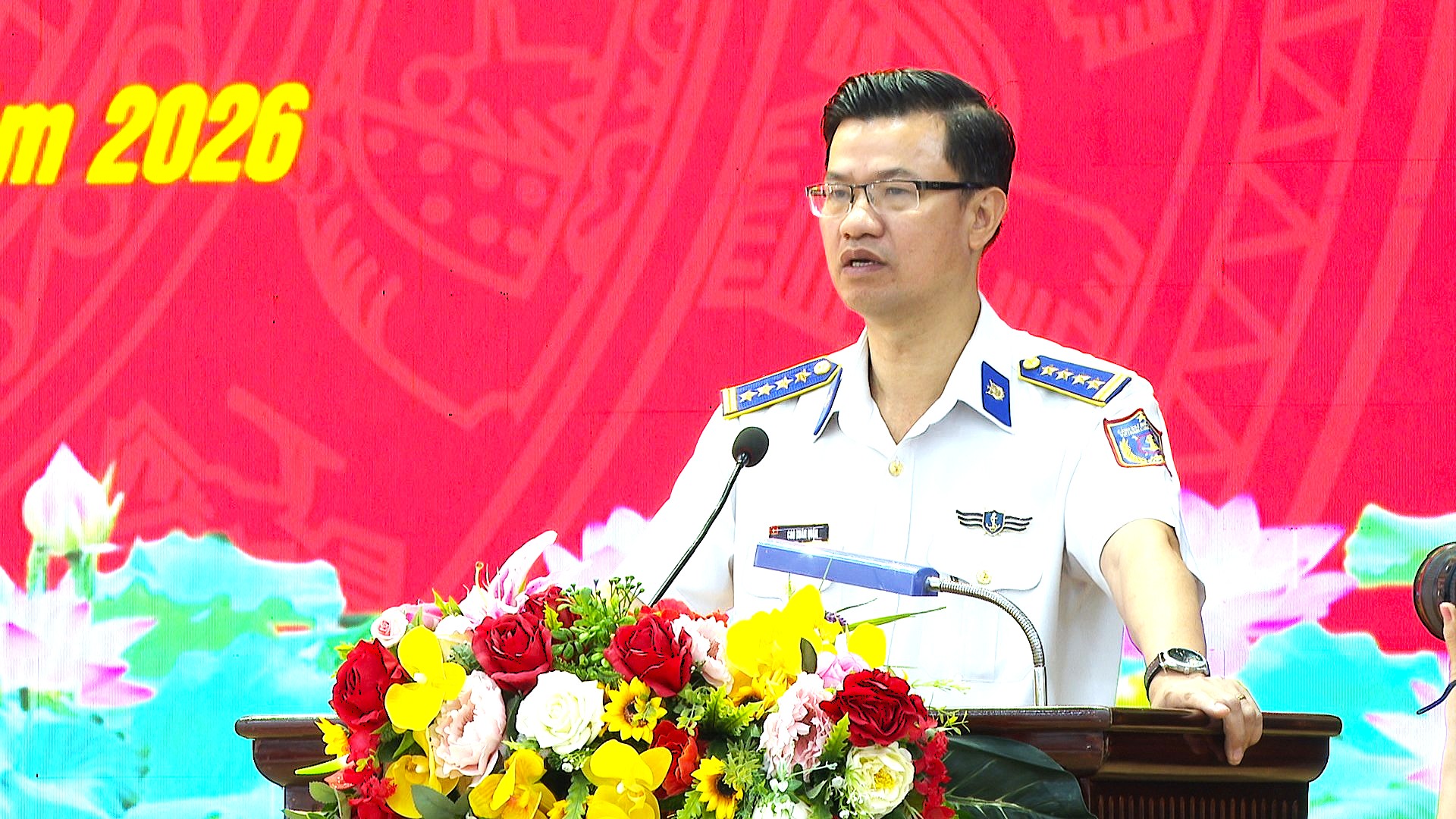 Đại t&aacute; Cao Xu&acirc;n Quận, Ph&oacute; Ch&iacute;nh ủy, Ph&oacute; Chủ tịch Thường trực Hội đồng Thi đua - Khen thưởng Bộ Tư lệnh V&ugrave;ng Cảnh s&aacute;t biển 3 ph&aacute;t biểu tại buổi Lễ