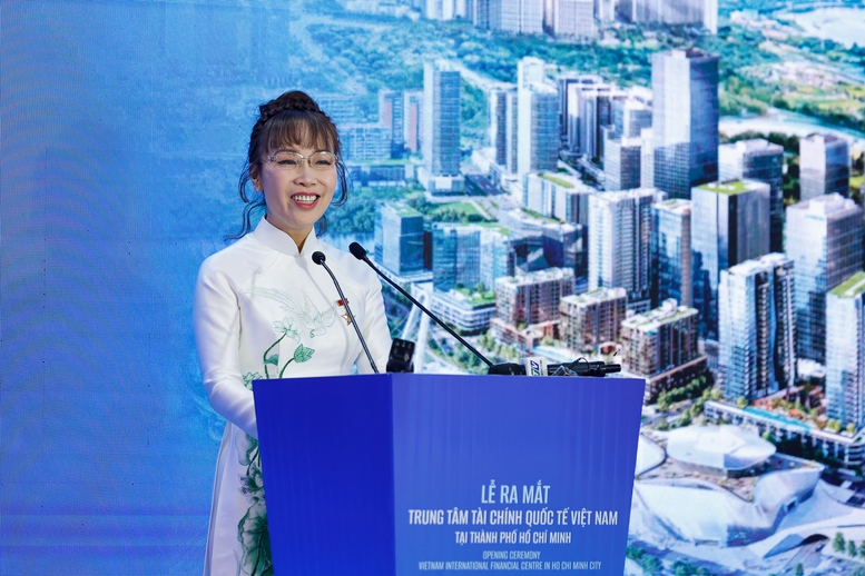 B&agrave; Nguyễn Thị Phương Thảo, Chủ tịch ki&ecirc;m Tổng Gi&aacute;m đốc Tập đo&agrave;n SOVICO, Ph&oacute; Chủ tịch Thường trực HĐQT HDBank ph&aacute;t biểu - Ảnh: VGP/Nhật Bắc