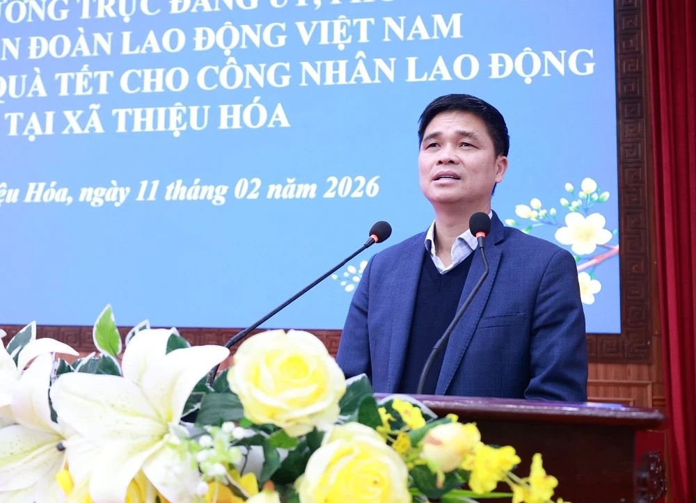 Ph&oacute; Chủ tịch Tổng LĐLĐ Việt Nam Ngọ Duy Hiểu ph&aacute;t biểu tại chương tr&igrave;nh.