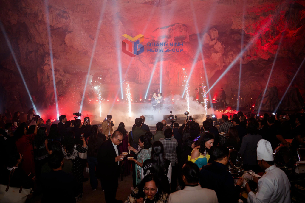 Tỷ phú Ấn Độ chọn hang Ngọc Rồng làm nơi tổ chức đám cưới