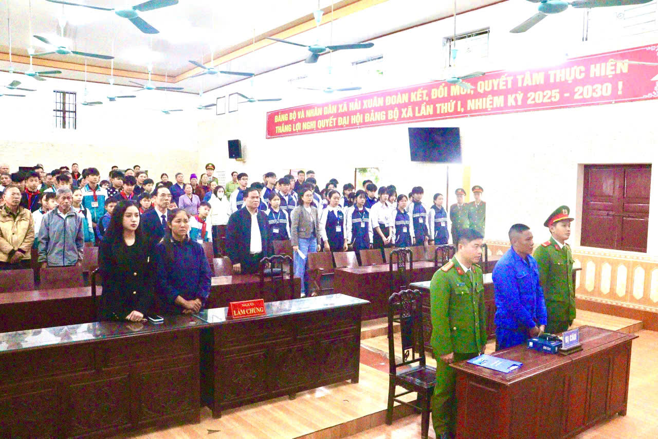 Ninh Bình: Xét xử lưu động vụ án Buôn bán hàng cấm dịp tết Nguyên đán