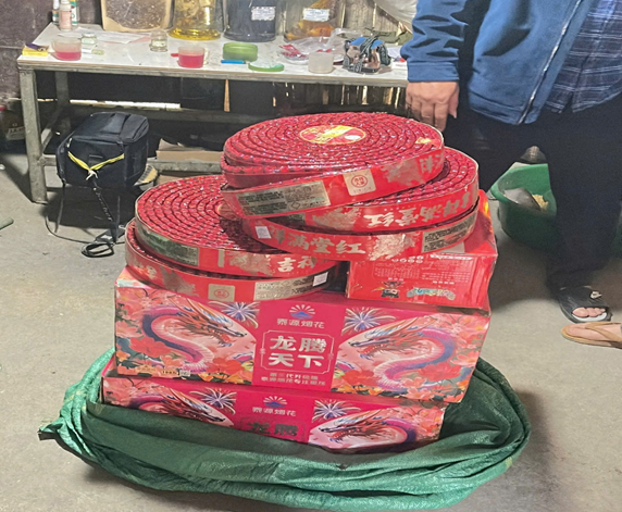 Hải quan Ma Lù Thàng chặn đứng vụ vận chuyển ma túy và pháo hoa nổ trái phép