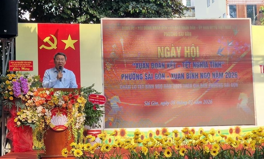 Đồng ch&iacute; Nguyễn Tấn Ph&aacute;t - B&iacute; thư Đảng ủy phường S&agrave;i G&ograve;n chia sẻ tại ng&agrave;y hội &ldquo;Xu&acirc;n đo&agrave;n kết - Tết nghĩa t&igrave;nh&rdquo;