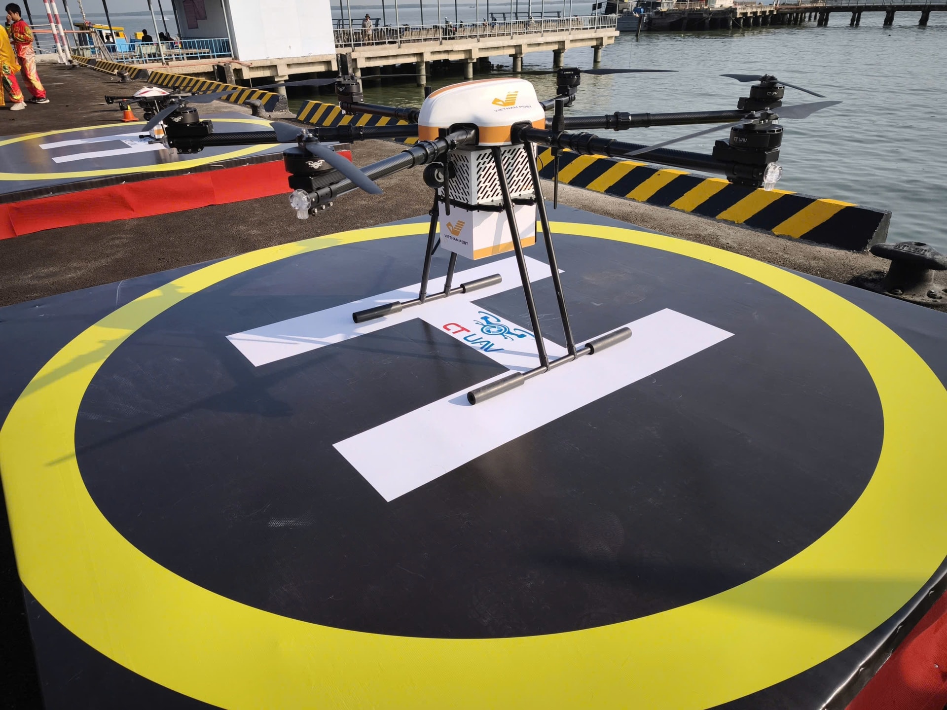 TP. HCM khai trương tuyến vận chuyển bưu chính bằng UAV vượt biển Cần Giờ - Vũng Tàu