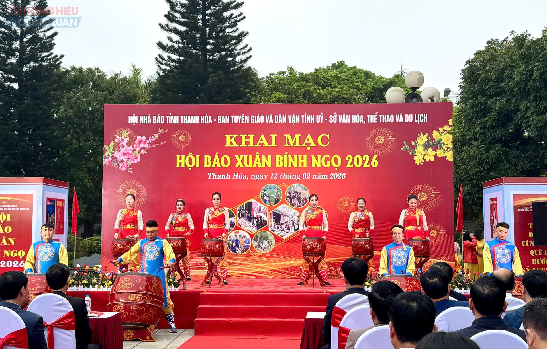 Tiết mục văn nghệ tại lễ khai mạc.