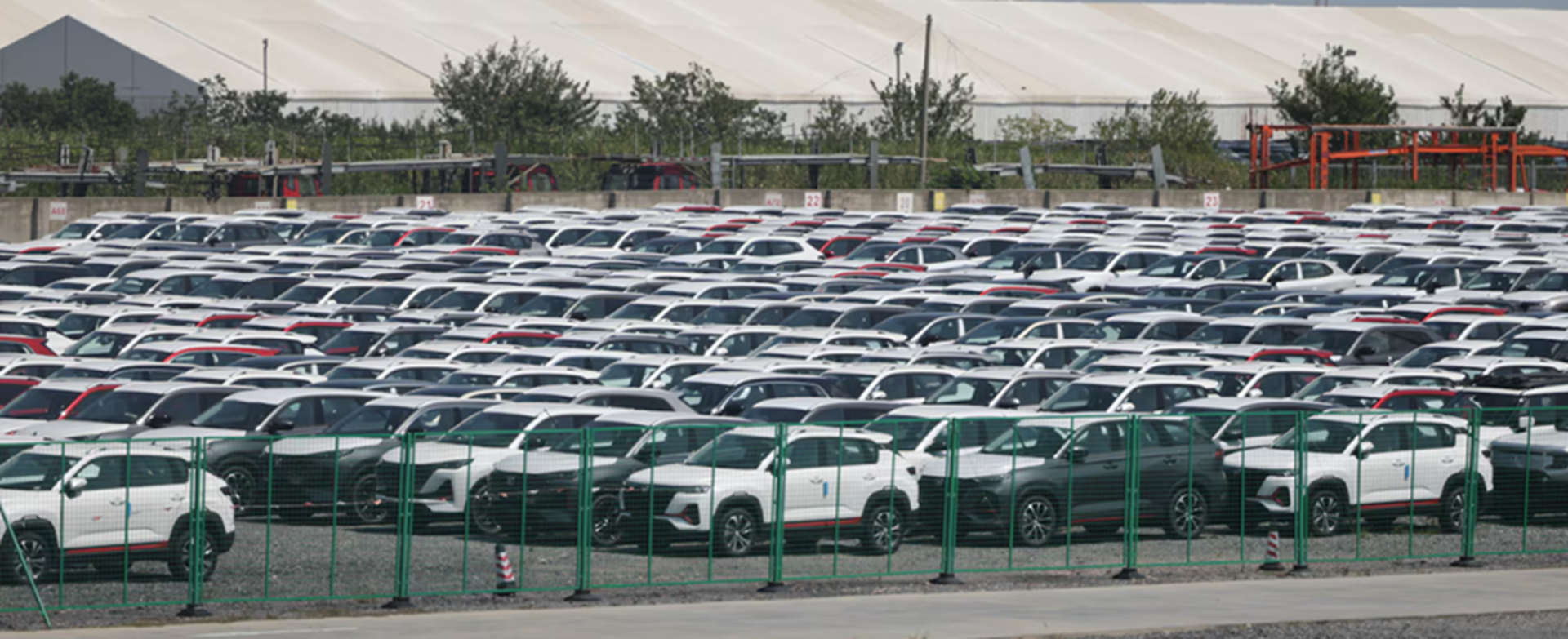 Doanh số ô tô Việt Nam sụt giảm trong tháng đầu năm 2026