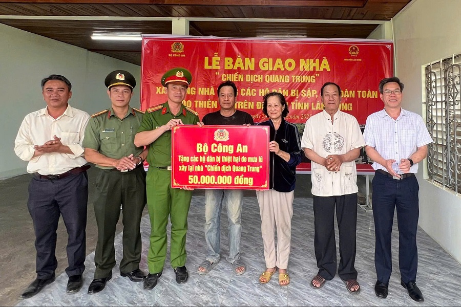 Lực lượng vũ trang - bước chân không mỏi vì bà con Lâm Đồng