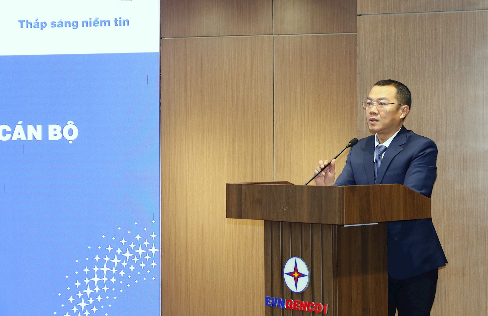 &Ocirc;ng Vũ Trọng Đức ph&aacute;t biểu nhận nhiệm vụ Gi&aacute;m đốc C&ocirc;ng ty Nhiệt điện Nghi Sơn