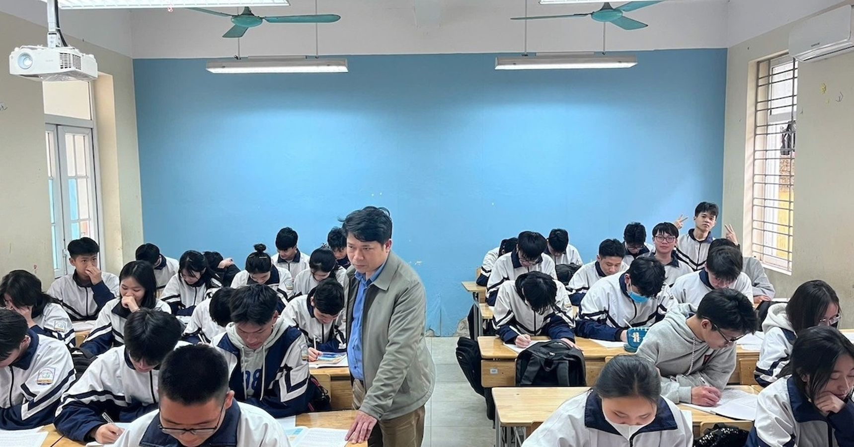 Hà Nội làm rõ đối tượng hưởng thu nhập tăng thêm đối với giáo viên công lập