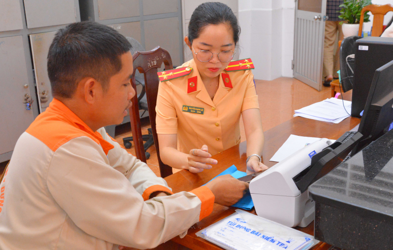 Cà Mau giải quyết cấp, đổi giấy phép lái xe trong ngày, phục vụ cao điểm dịp Tết 2026