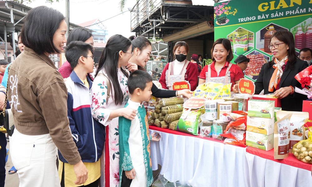 Bắc Ninh: Sản phẩm OCOP "hút" khách dịp Tết