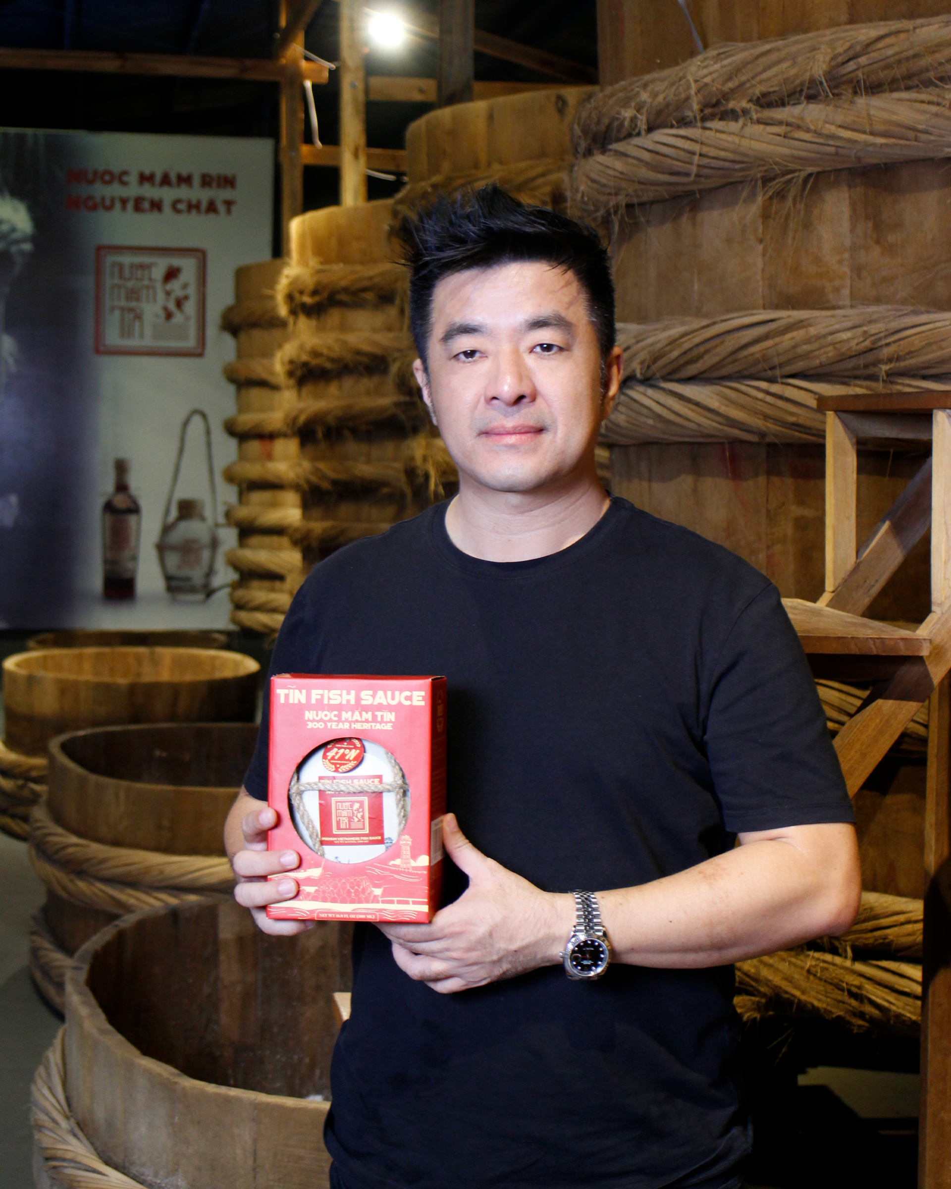 &Ocirc;ng Trần Ngọc Dũng v&agrave; sản phẩm nước mắm Tĩn xuất khẩu sang Costco