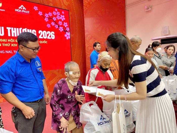 Cũng tại Đồng Nai, C&ocirc;ng ty TNHH TMDV Nhơn Trạch đ&atilde; mang &ldquo;Xu&acirc;n y&ecirc;u thương&rdquo; đến 100 hộ gia đ&igrave;nh c&oacute; ho&agrave;n cảnh kh&oacute; khăn tại x&atilde; Nhơn Trạch. Ảnh: HPG