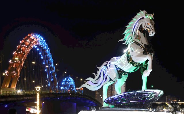 Đề xuất giữ lại mô hình linh vật ngựa bạch và ngựa vàng tại Đà Nẵng