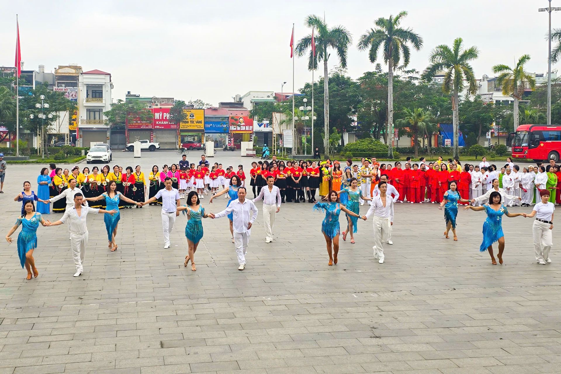 Hải Phòng: Chương trình biểu diễn Dân vũ thể thao, Shuffle Dance, Khiêu vũ thể thao và Thể dục dưỡng sinh