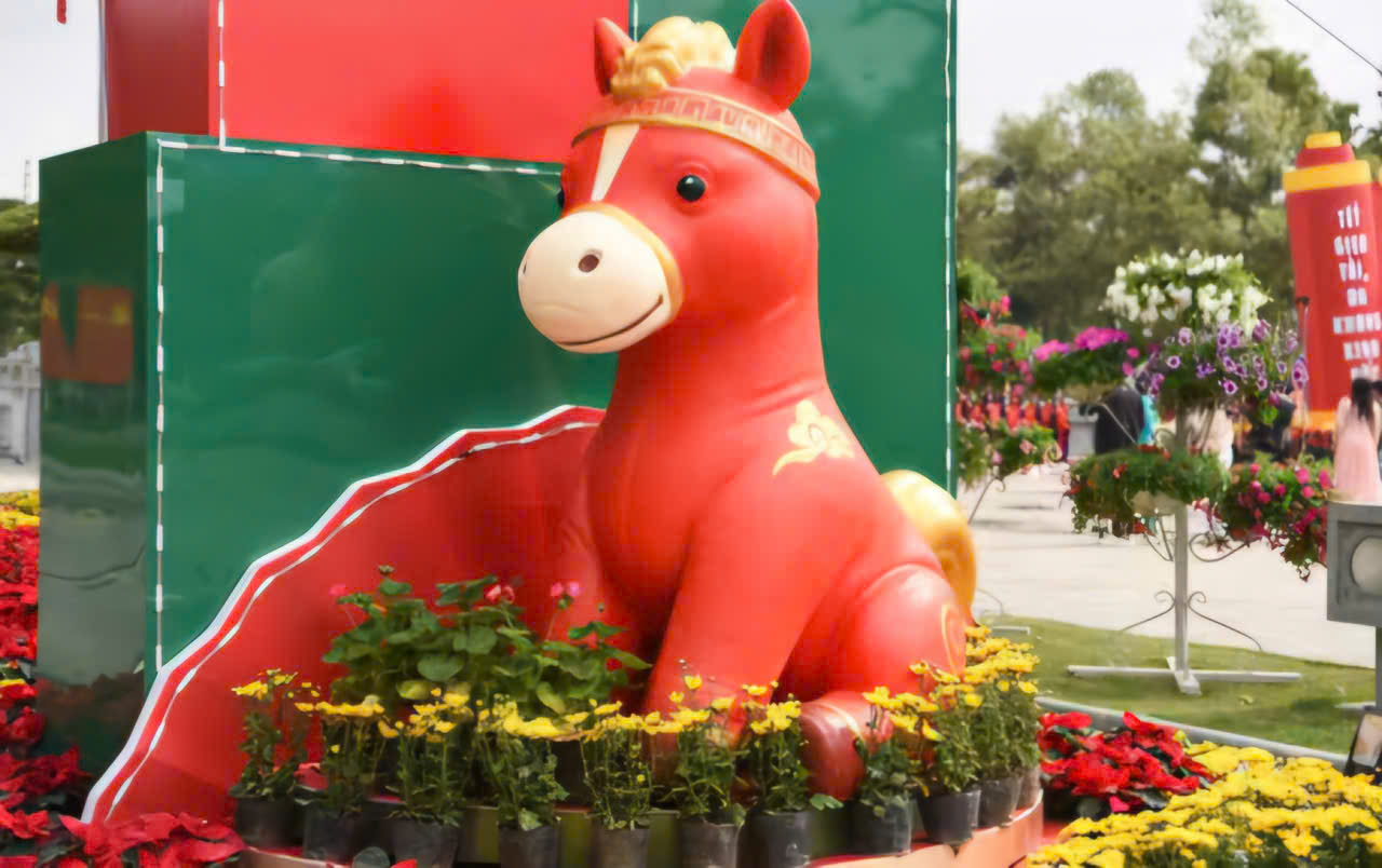 Linh vật ngựa tượng trưng cho xuân Bính Ngọ 2026. Linh vật ngựa tượng trưng cho xuân Bính Ngọ 2026.