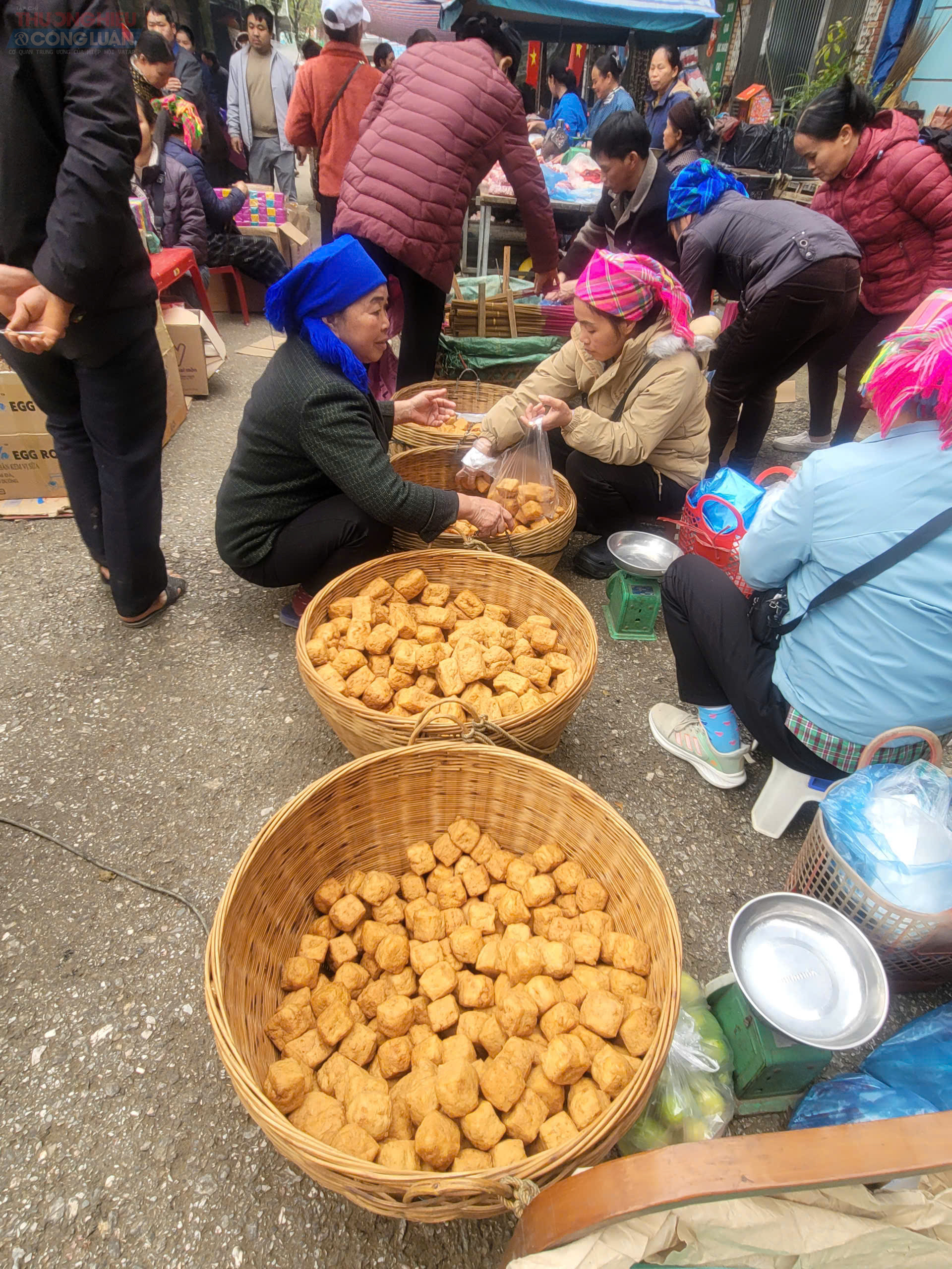 Đậu phụ rán - món ăn quen thuộc của người dân dưới chân cổng trời Đậu phụ rán - món ăn quen thuộc của người dân dưới chân cổng trời