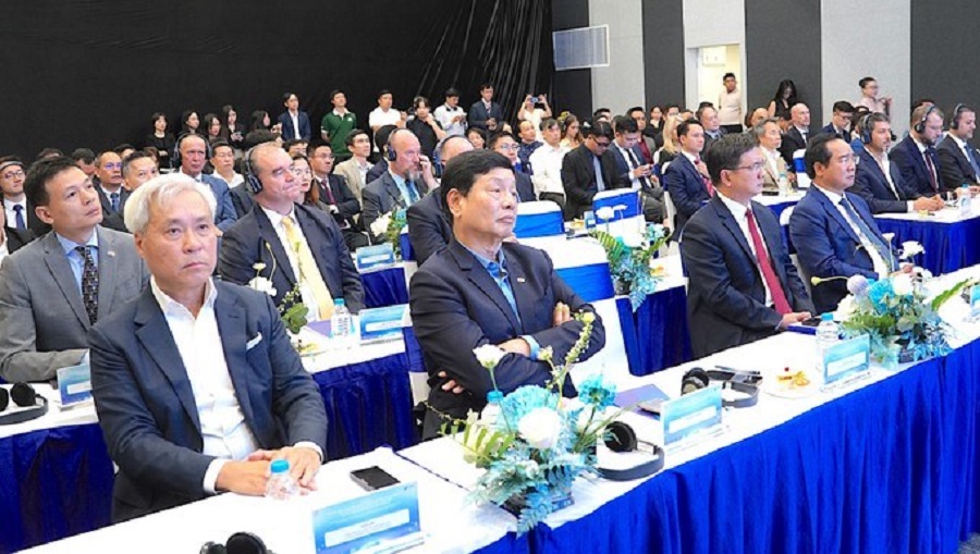 Năm 2026, TP.HCM đặt mục ti&ecirc;u tăng trưởng GRDP tr&ecirc;n 10% v&agrave; x&aacute;c định x&uacute;c tiến thương mại l&agrave; một trong những trụ cột để mở rộng dư địa thị trường, th&uacute;c đẩy sản xuất v&agrave; n&acirc;ng cao sức cạnh tranh của doanh nghiệp