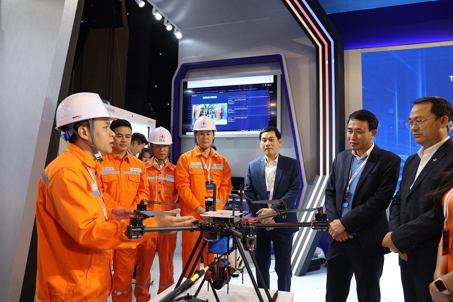 Công ty Điện lực Hưng Yên phát động phong trào thi đua đổi mới sáng tạo và chuyển đổi số