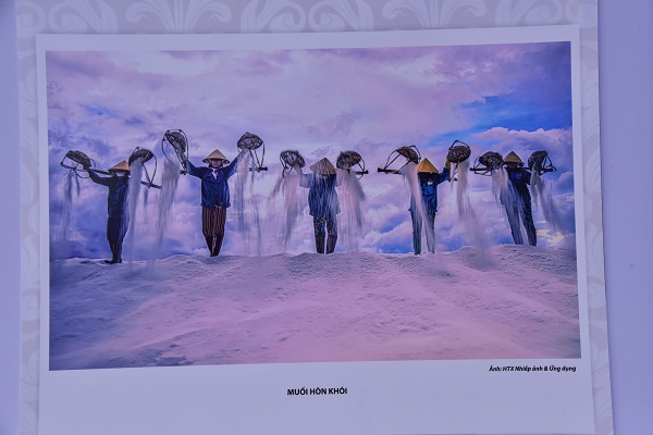 Một ảnh trưng b&agrave;y tại triển l&atilde;m