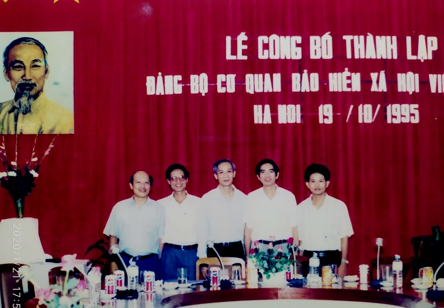 Lễ C&ocirc;ng bố th&agrave;nh lập Đảng bộ cơ quan BHXH Việt Nam, ng&agrave;y 19/10/1995