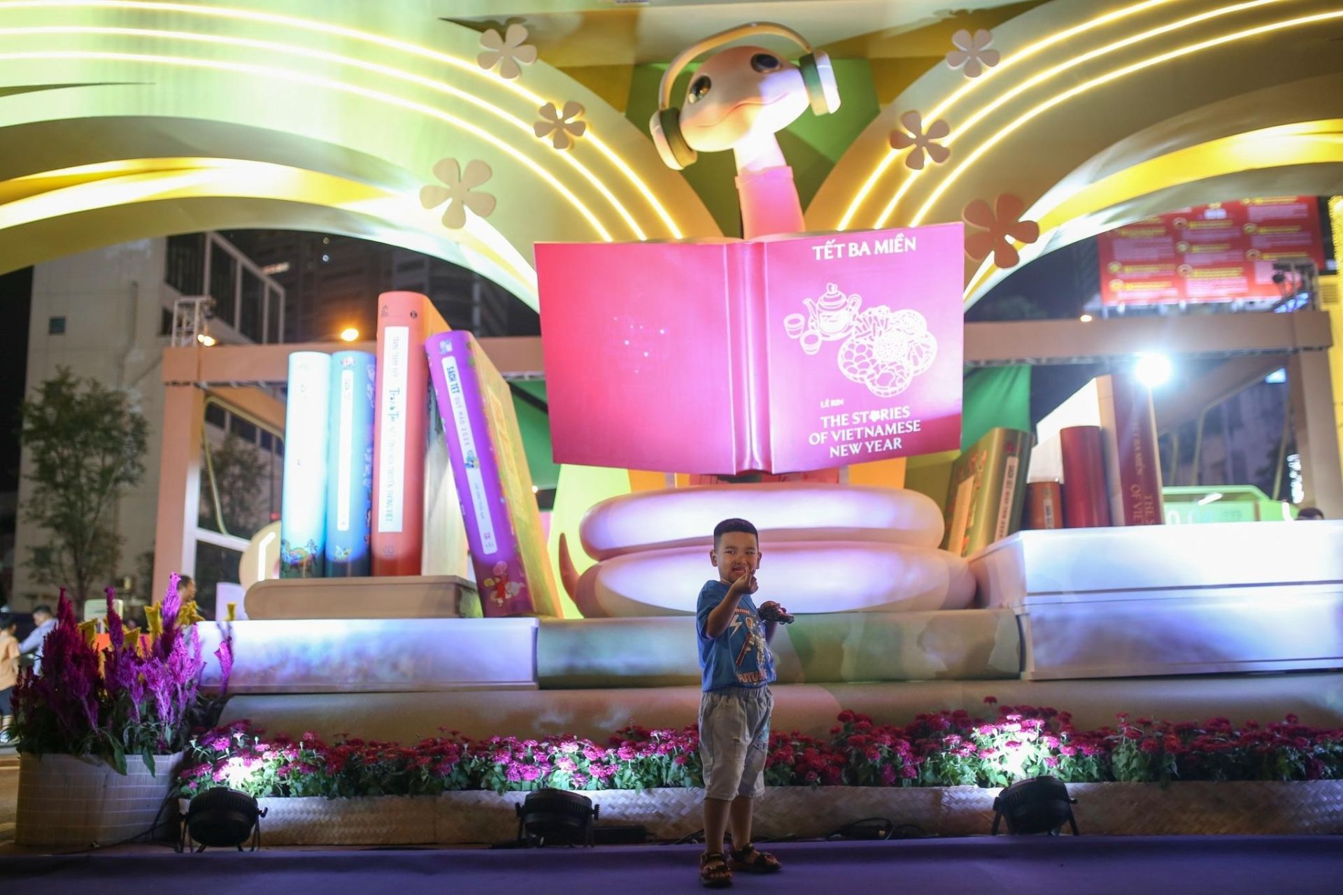 Hình ảnh “Nàng Tỵ công nghệ” nổi bật tại Lễ hội Đường sách Tết 2025, đánh dấu 15 năm phát triển của Đường sách Tết TP. HCM Hình ảnh “Nàng Tỵ công nghệ” nổi bật tại Lễ hội Đường sách Tết 2025, đánh dấu 15 năm phát triển của Đường sách Tết TP. HCM