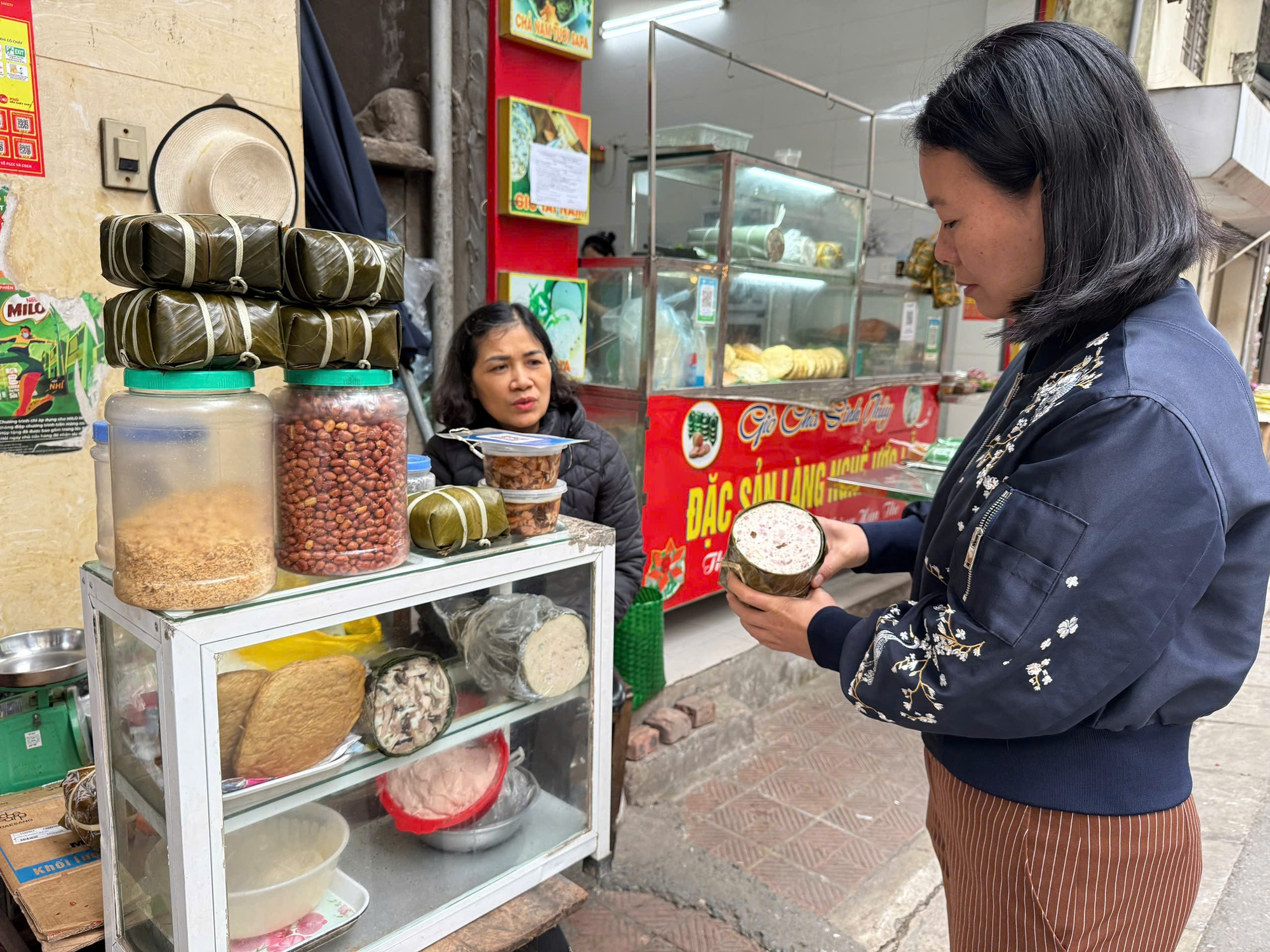 Giữ mâm cơm Xuân an toàn từ khâu chọn thực phẩm chế biến sẵn