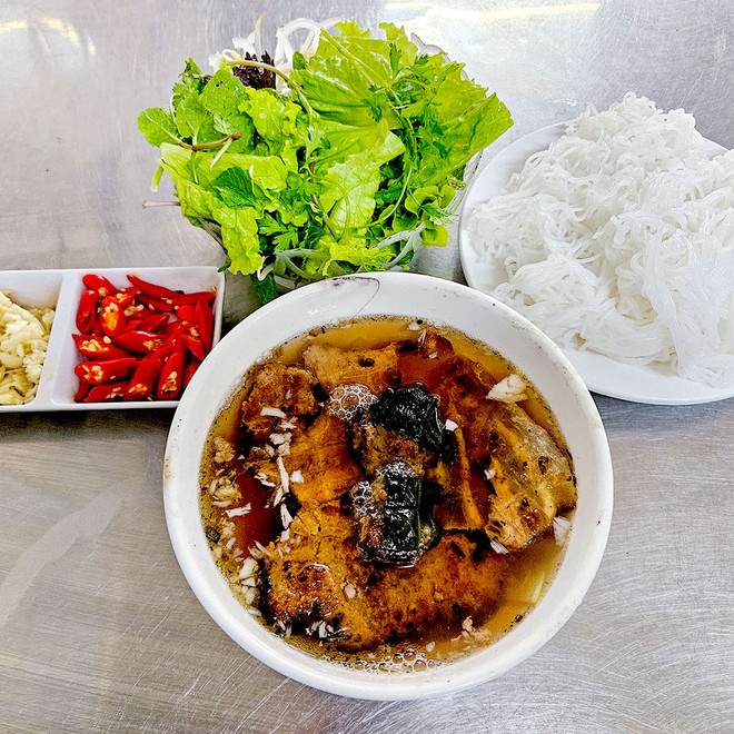 B&uacute;n chả H&agrave; Nội. (Nguồn: Vietnam+)
